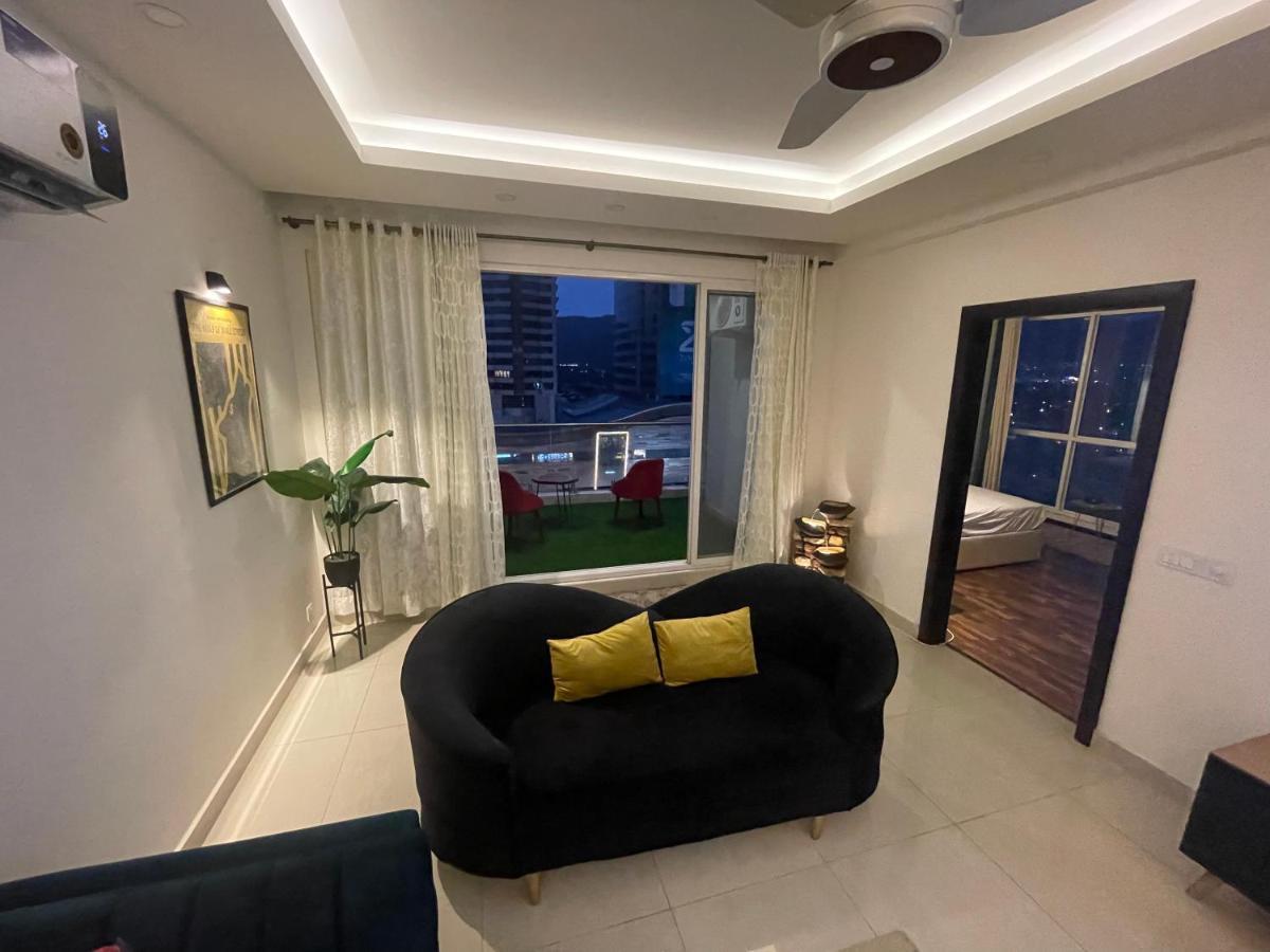 High Rise Presidential Suite In Elysium Opp Centaurus Islamabad Eksteriør bilde